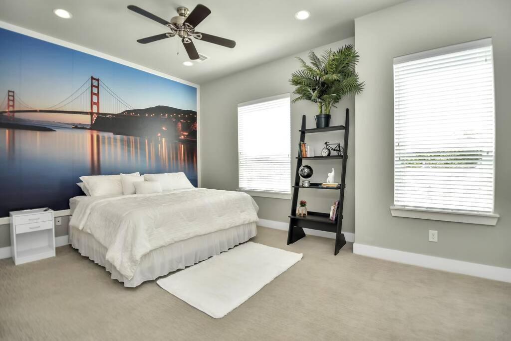Amazing Rooftop! Downtown Skyline Views!!! Sleeps 15 Хюстън Екстериор снимка